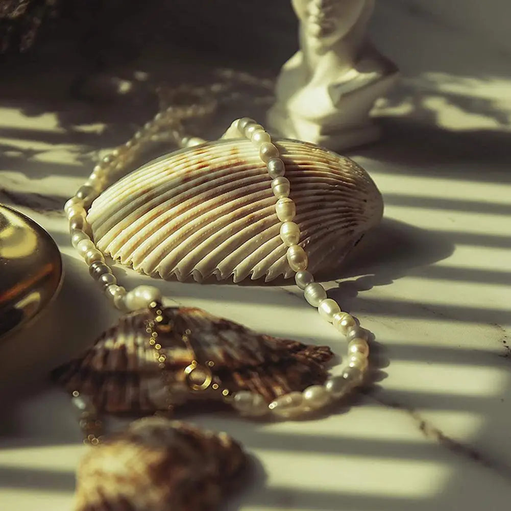 Artificial Pearl Necklace Women Vintage Dainty Choker Handmade Short Tiny Chain Fashion Choker Pendant Elegant Metal Collar 40cm