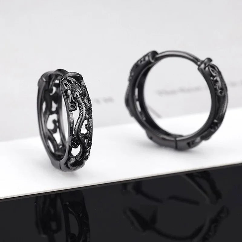 1 Pair Punk Hollow Dragon Carved Ear Buckle Earrings for Men/Women Black Color Hip Hop Street Popular Fashion Cool Ear Jewelry
