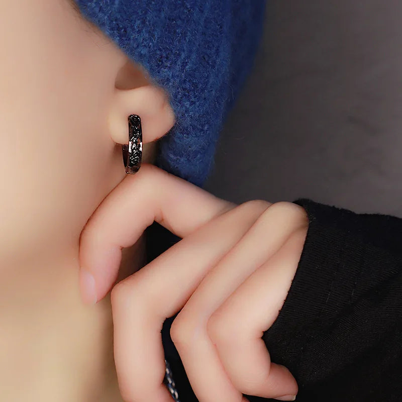 1 Pair Punk Hollow Dragon Carved Ear Buckle Earrings for Men/Women Black Color Hip Hop Street Popular Fashion Cool Ear Jewelry