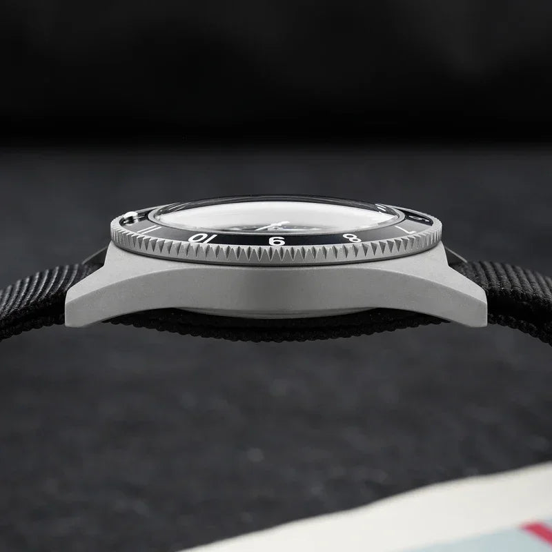 Watchdives WD1972 Quartz Watch VH31 Sweep Seconds Movement Sapphire Crystal BGW9 Luminous 20Bar Waterproof Vintage Men Watches