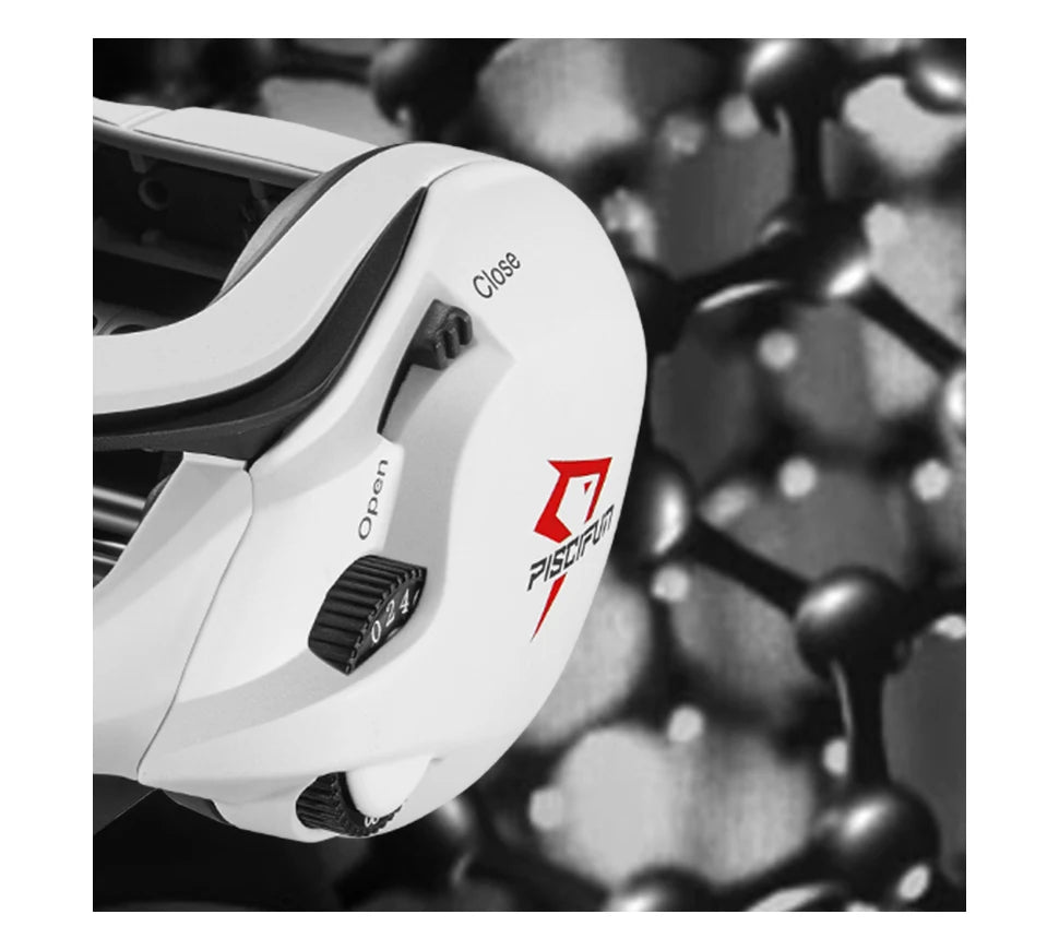 Piscifun Carbon XCS Baitcasting Reel 8kg Drag 156g Ultra-Light 8.1:1 Gear Ratio Dual Brake High-Speed Freshwater Fishing Reel