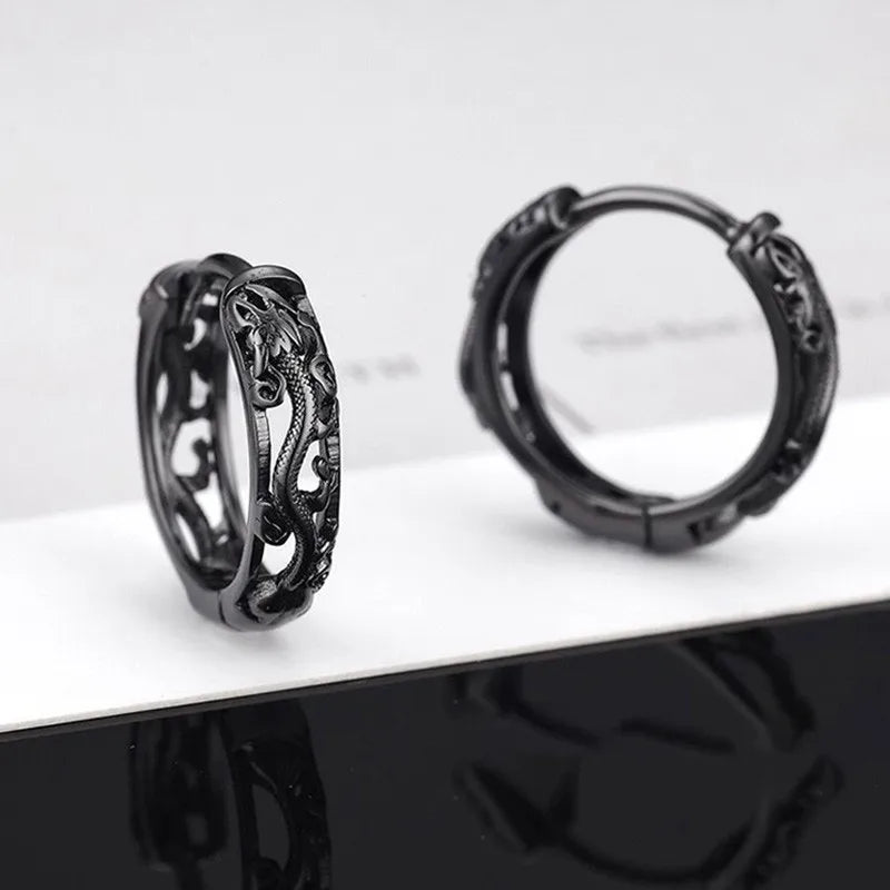 1 Pair Punk Hollow Dragon Carved Ear Buckle Earrings for Men/Women Black Color Hip Hop Street Popular Fashion Cool Ear Jewelry