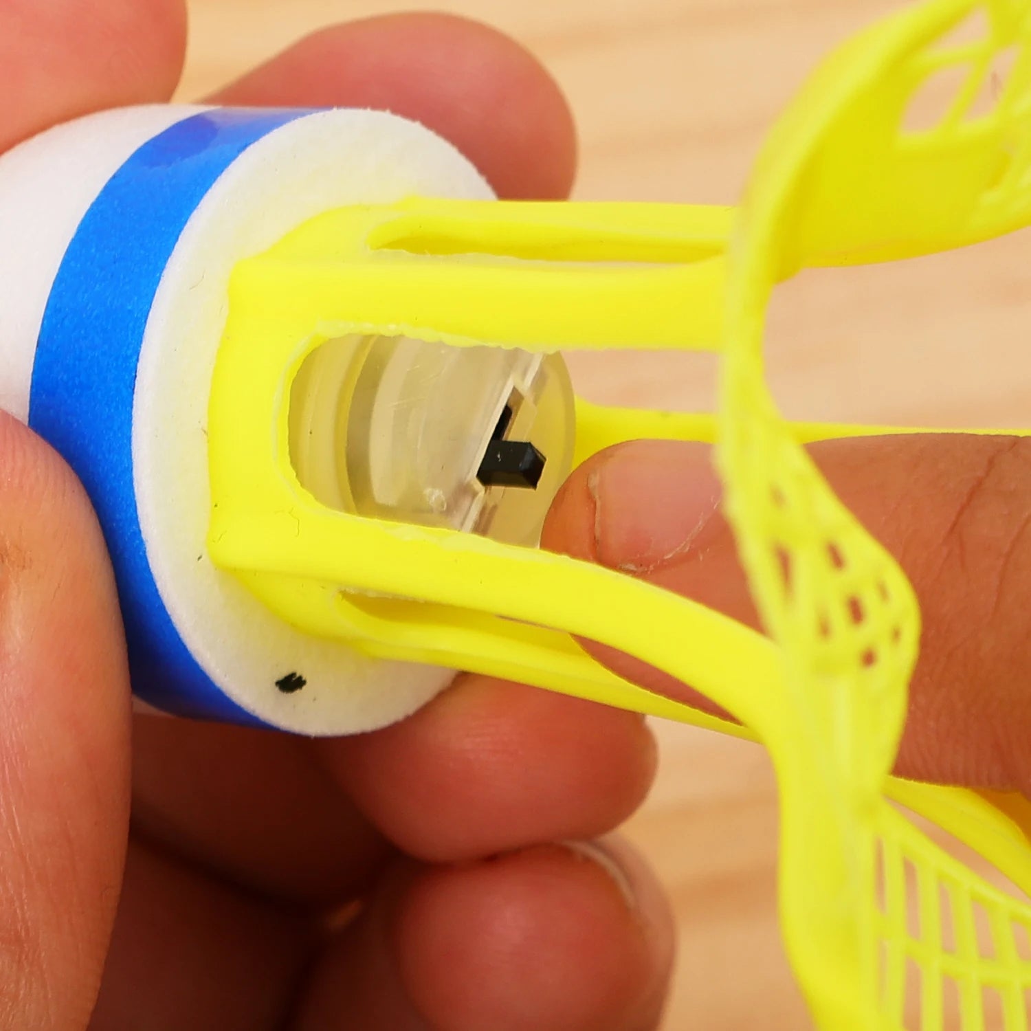 8/1PCS Windproof Light-up Badminton Durable Yellow Nylon Shuttlecocks Badminton Indoor Outdoor Sports Badminton Training Balls